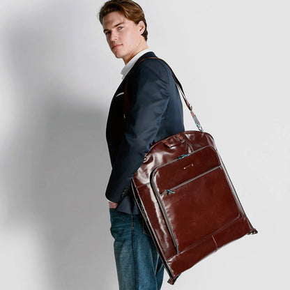 Piquadro Blue Square Kleidersack braun