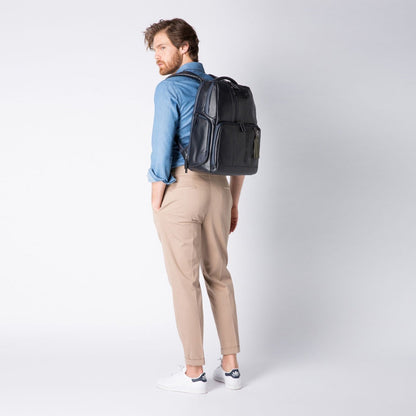 Piquadro Urban Fast-Check PC-Rucksack mit iPad-Fach grau-schwarzer Rucksack